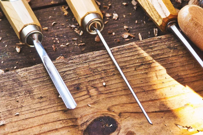 Outils et matériaux : le kit de survie pour 2026