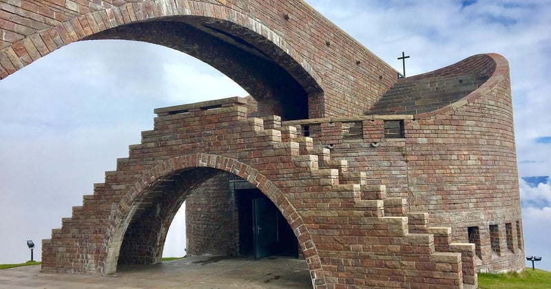 Stannah monte-escalier prix : le vrai tarif selon votre escalier