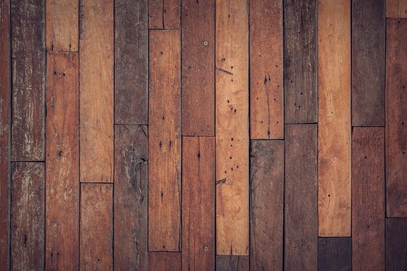 Comment rattraper le niveau d'un plancher bois en 2026 : guide ultime et astuces